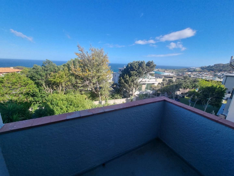 To Let 1 Bedroom Property for Rent in Camps Bay Western Cape
